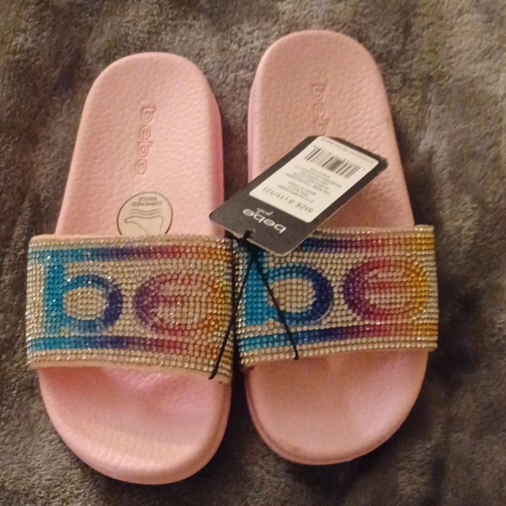 NWT BEBE SPARKLELY GIRLS SLIDES SIZE 11/12